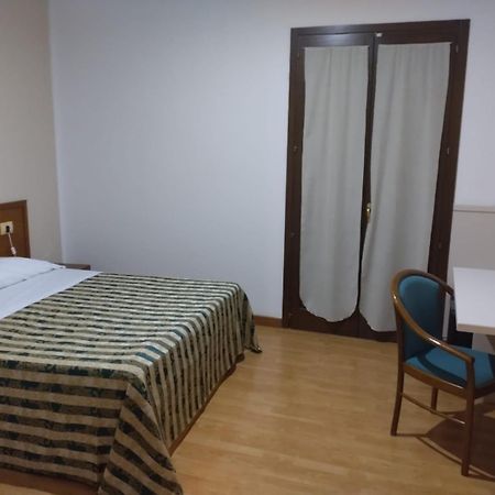 Hotel Nicolaj Поліньяно-а-Маре Екстер'єр фото